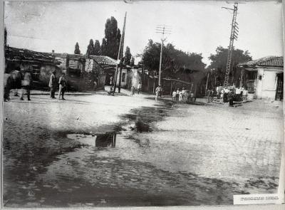 Прикрепленное изображение: 1-Simferopol.-Privokzalnaya-ploschad.-Foto-1913g..JPG